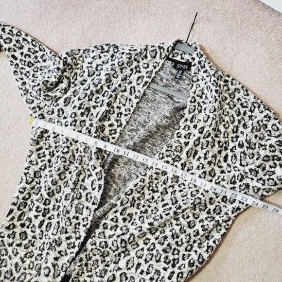 Jones New York Black and White Leopard Print Cardigan - Picture 3 of 7